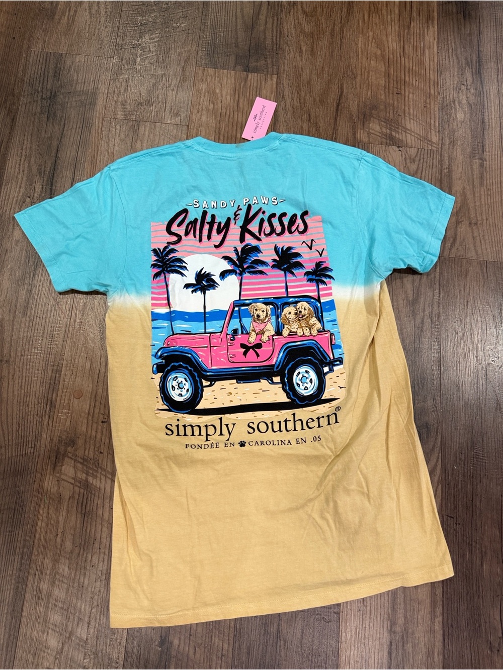 Simply Ombre Sandy Paws & Salty Kisses NWT Medium Graphic Tee